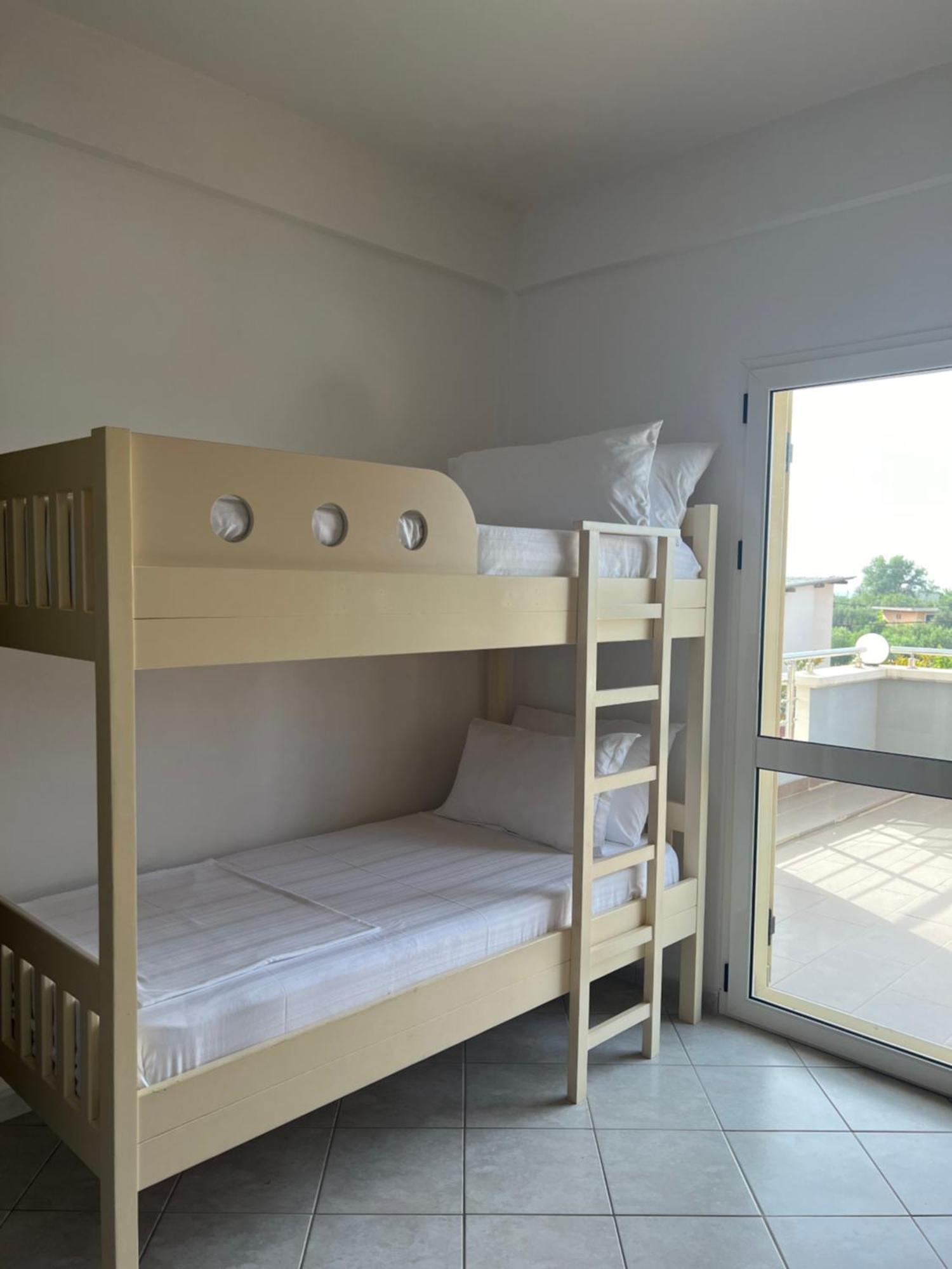 Apartments Rezidenca Sinani Orikum Exterior photo
